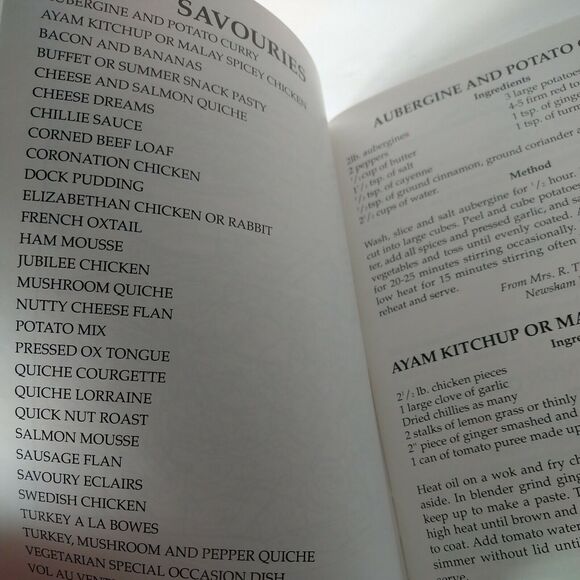 Food on Table Recipes from Friends of Bowes Museum ENGLAND UK Cookbook Booklet‎ - Picture 8 of 11